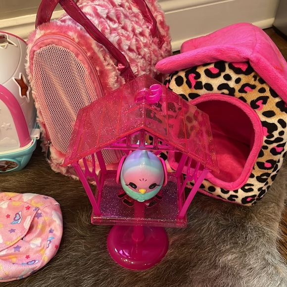 Bundle of Disney and Live Pets - Picture 4 of 4